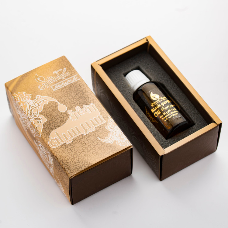 روغن سیر سیاه قانون برای پرپشتی و ضخامت مو و ریش