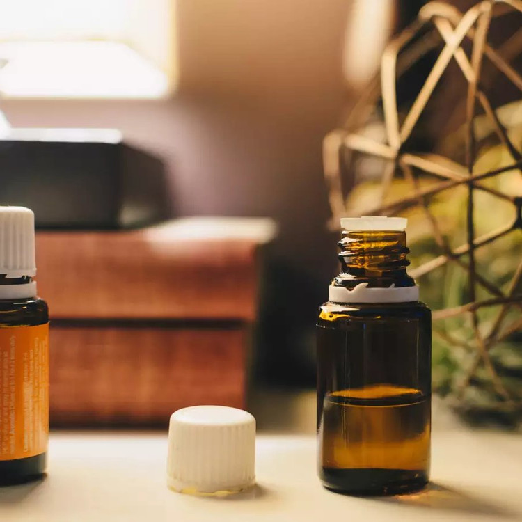 روغن درخت چای درجه یک (120 سی سی)