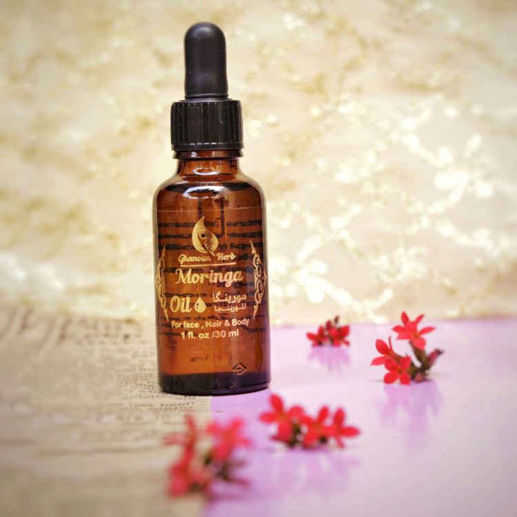 روغن مورینگا قانون (نرم کننده و تقویت کننده پوست مرطوب کننده ریزش مو نرم کننده)