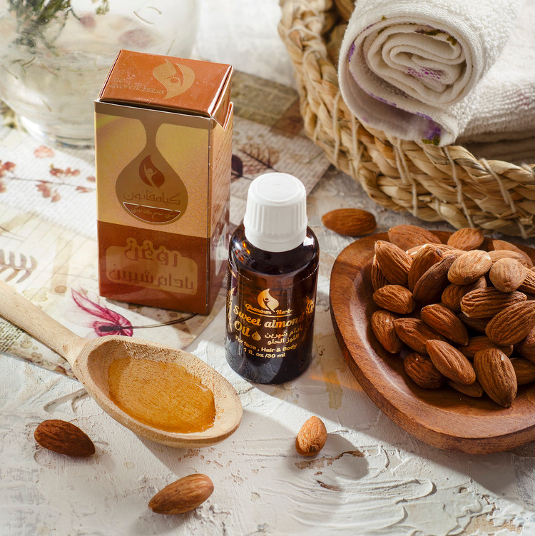 روغن بادام شیرین برای مو پوست و لک صورت قانون
